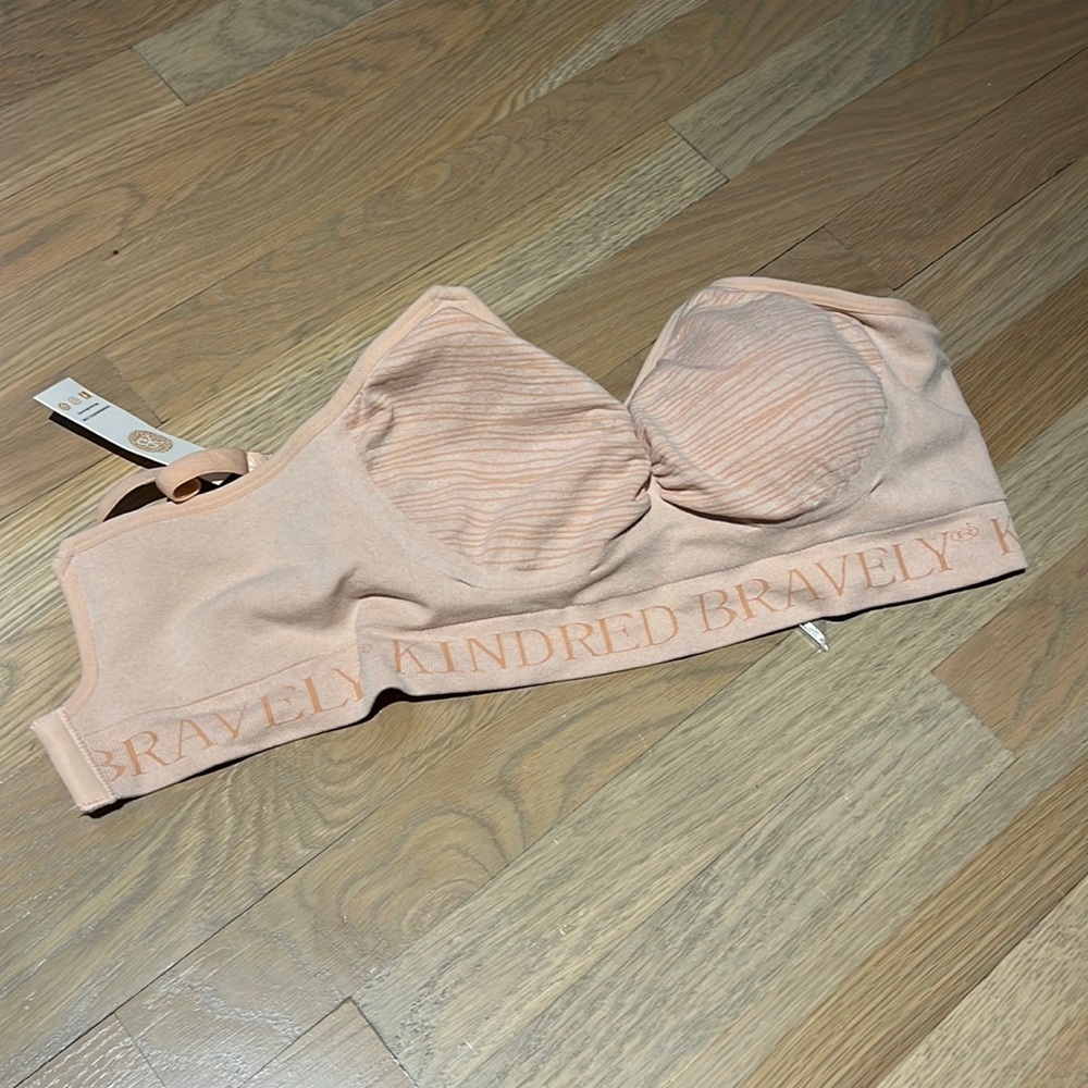Kindred bravery nursing bra new with tags never worn